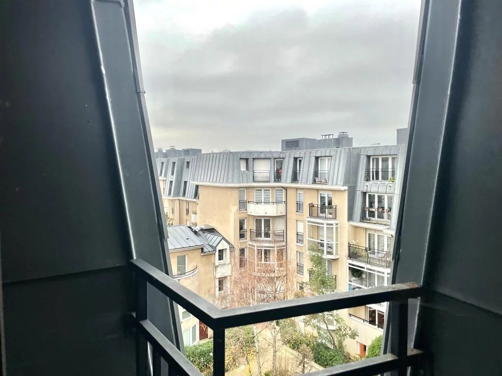 Sale Apartment Paris 11th