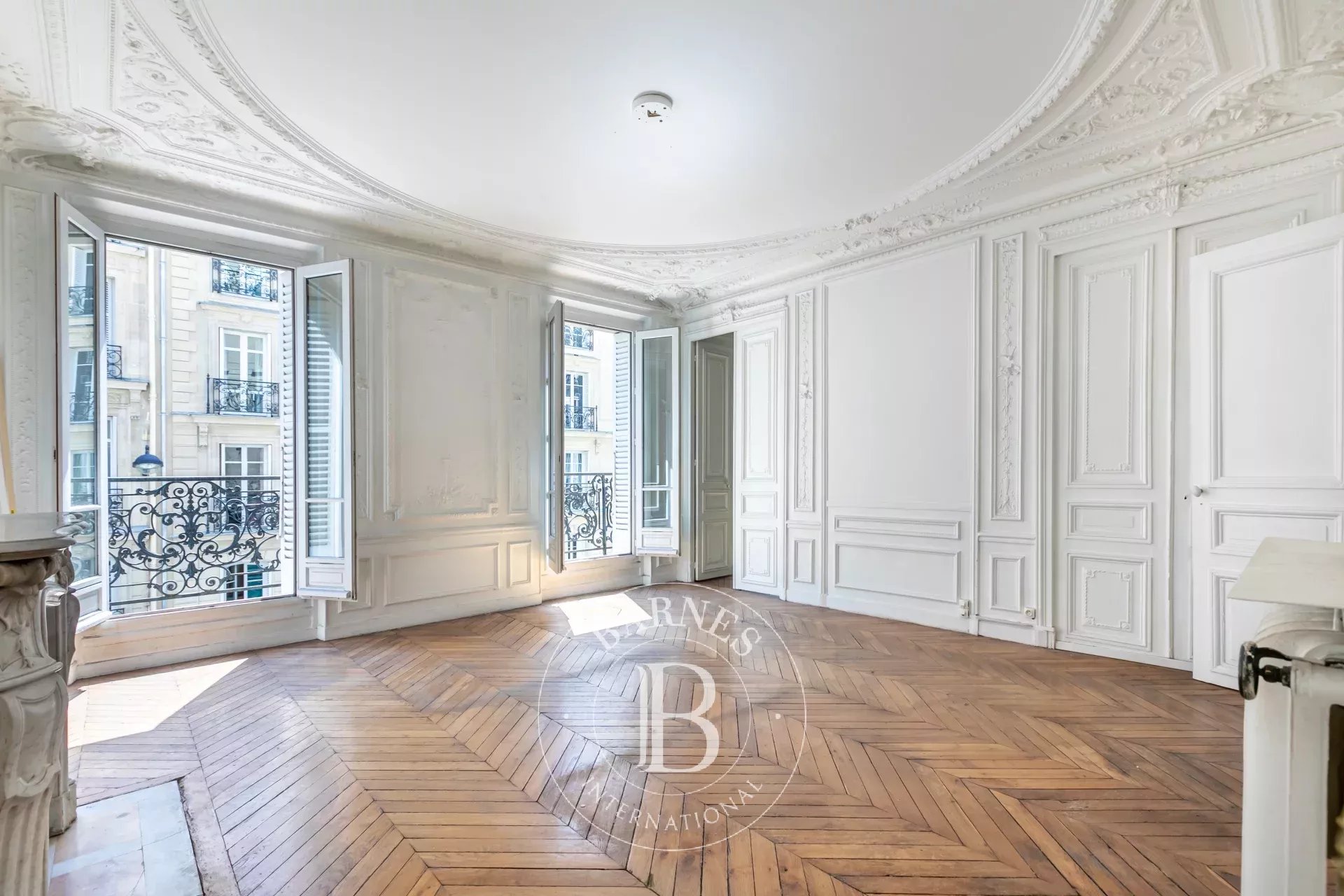 Daire Paris 8ème - picture 6