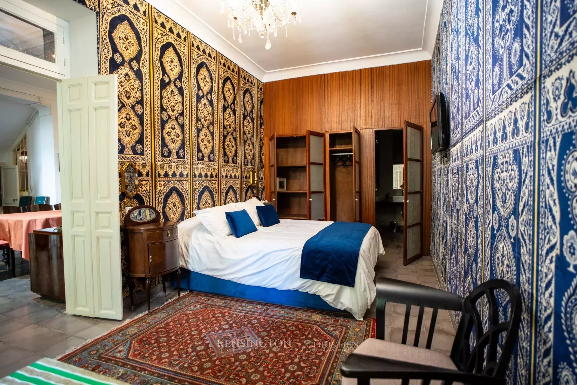 6 Bedroom Villa/Townhouse's Image 24