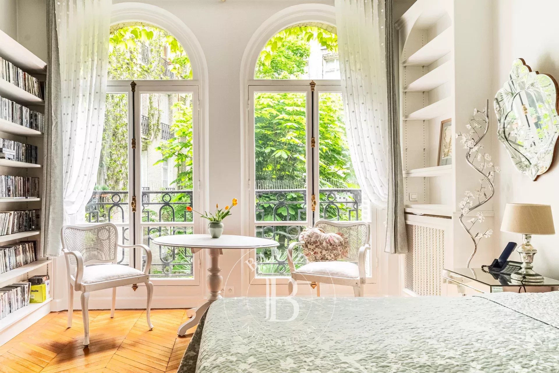 Paris 16 - Victor Hugo - Dual-aspect 4-bed apartment - picture 15