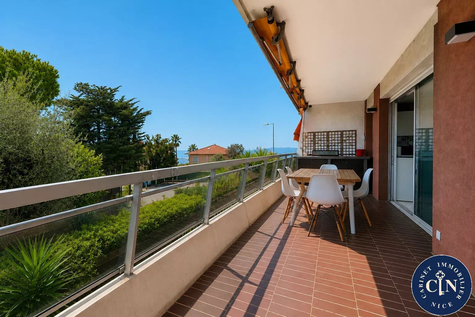 LES BELLES TERRES - 3 pièces 72 m² - Terrasse d'angle vue mer de plus 40 m2 - La Lanterne — photo 3