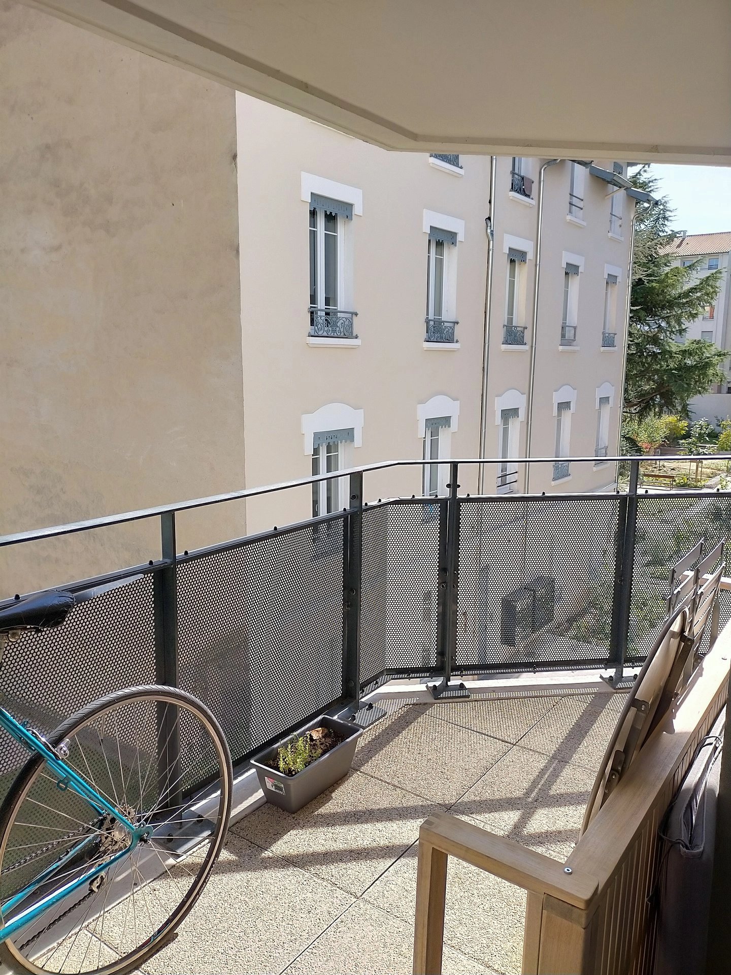 482422 Location Villeurbanne