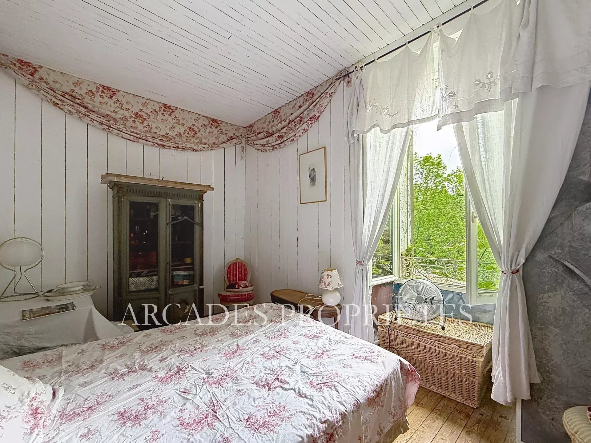 Sale Property Frontenac