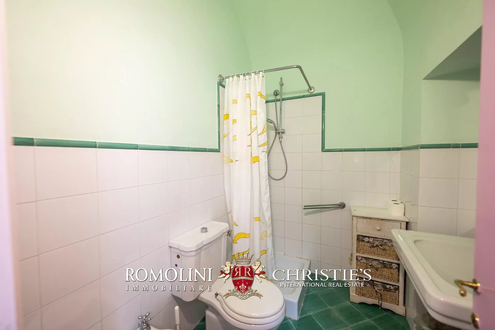 26 Bedroom Villa/Townhouse's Image 55
