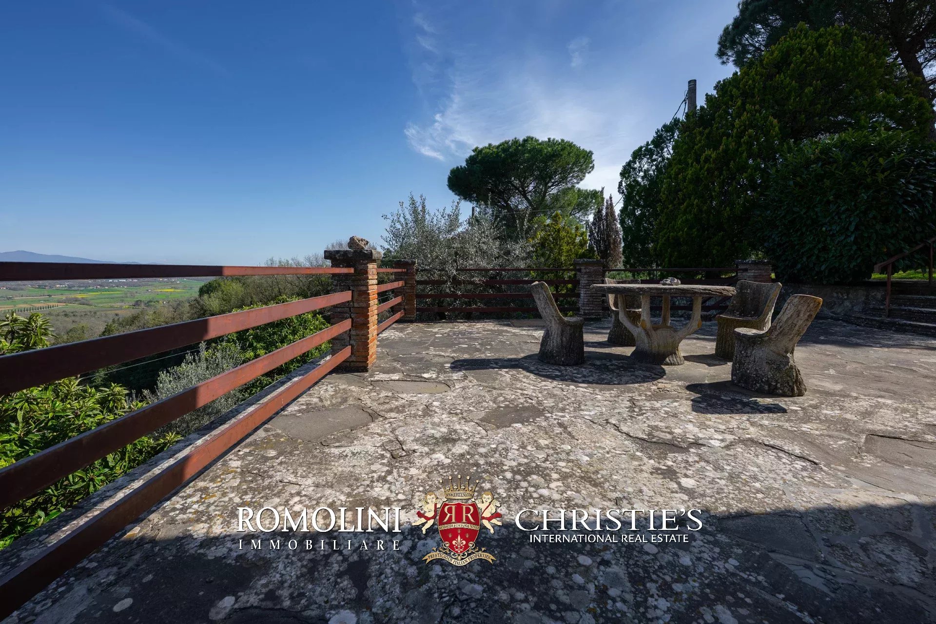 3 Bedroom Villa/Townhouse's Image 4