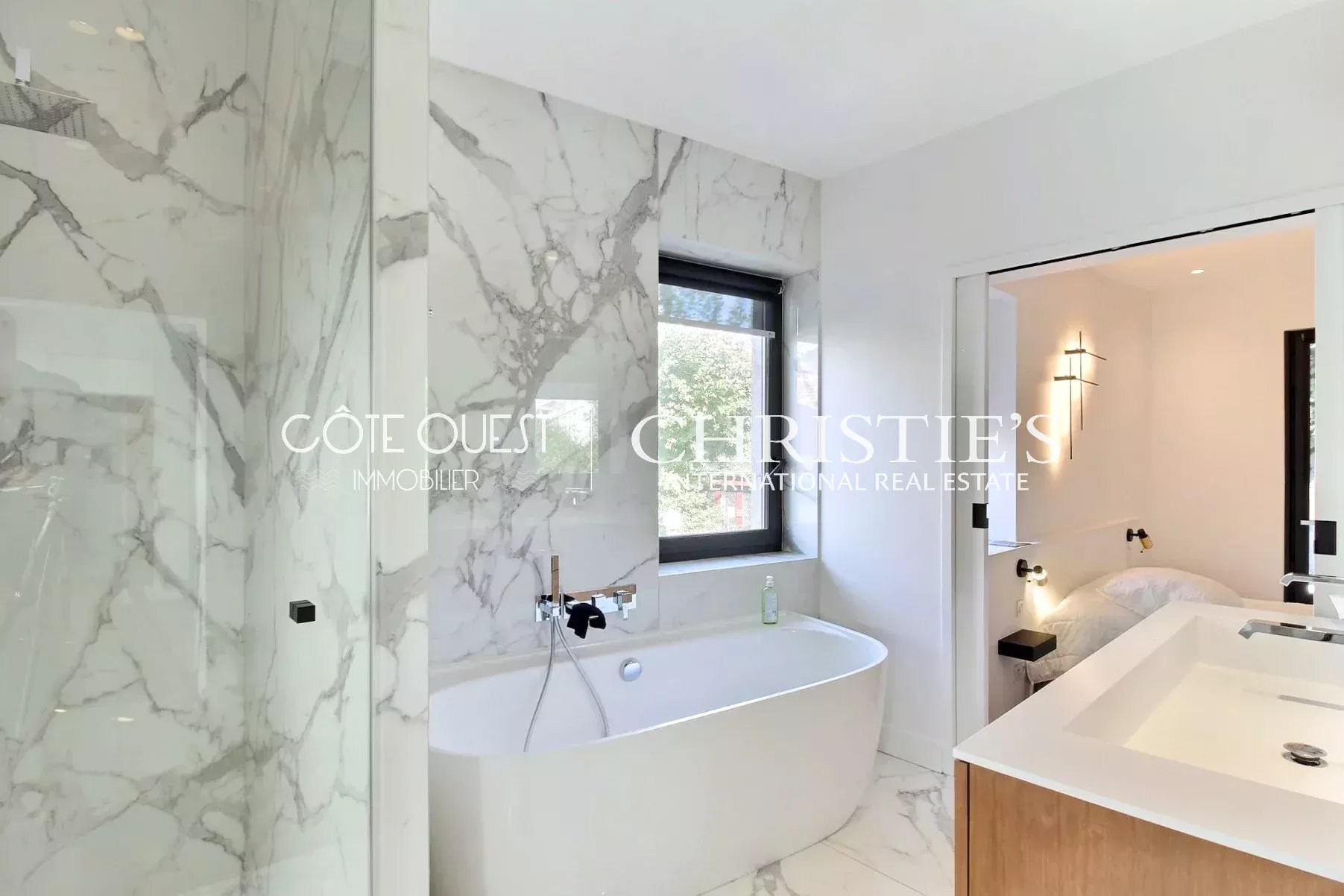 3 Bedroom Apartment/Flat's Image 3