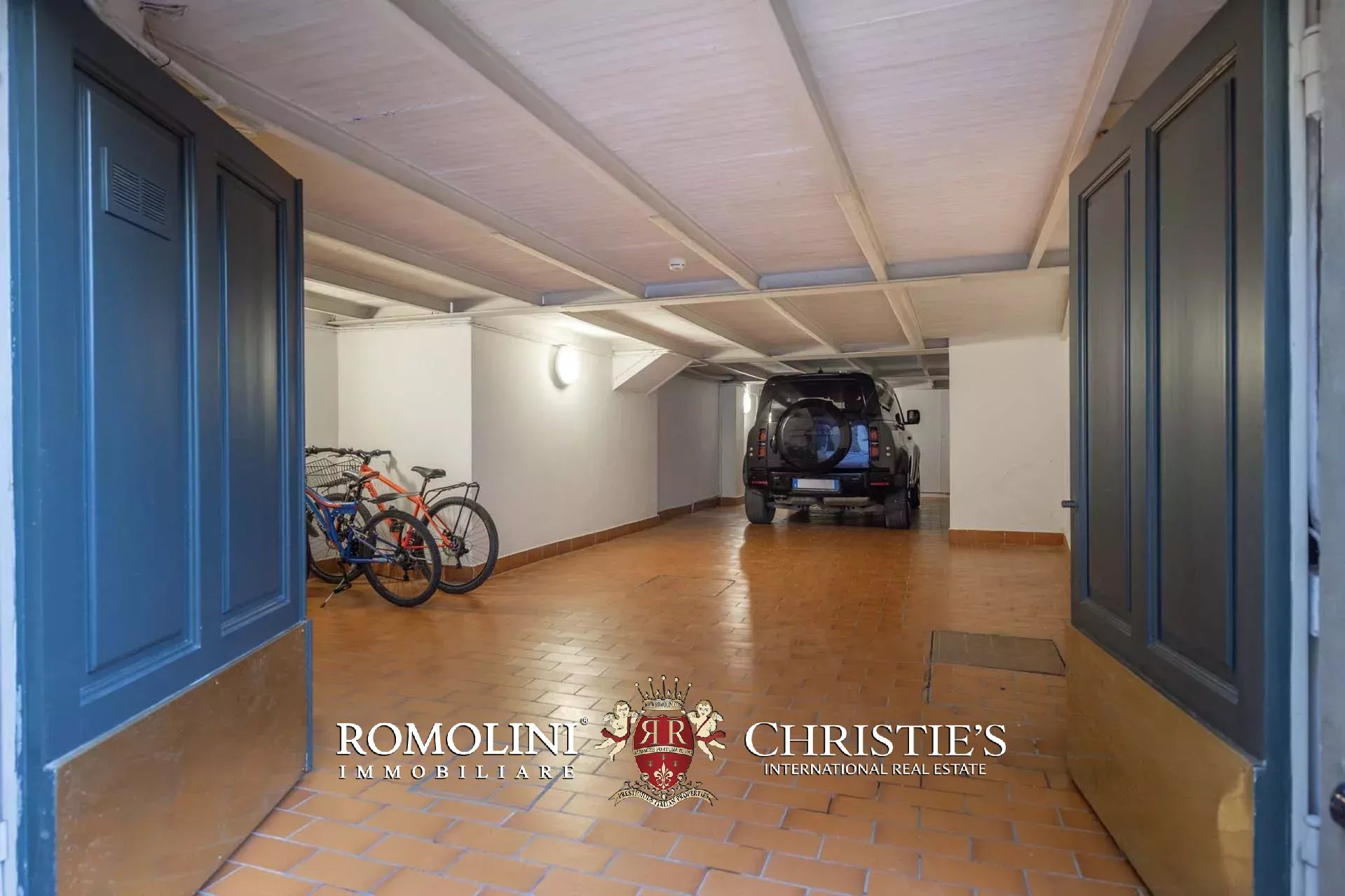16 Bedroom Villa/Townhouse's Image 191