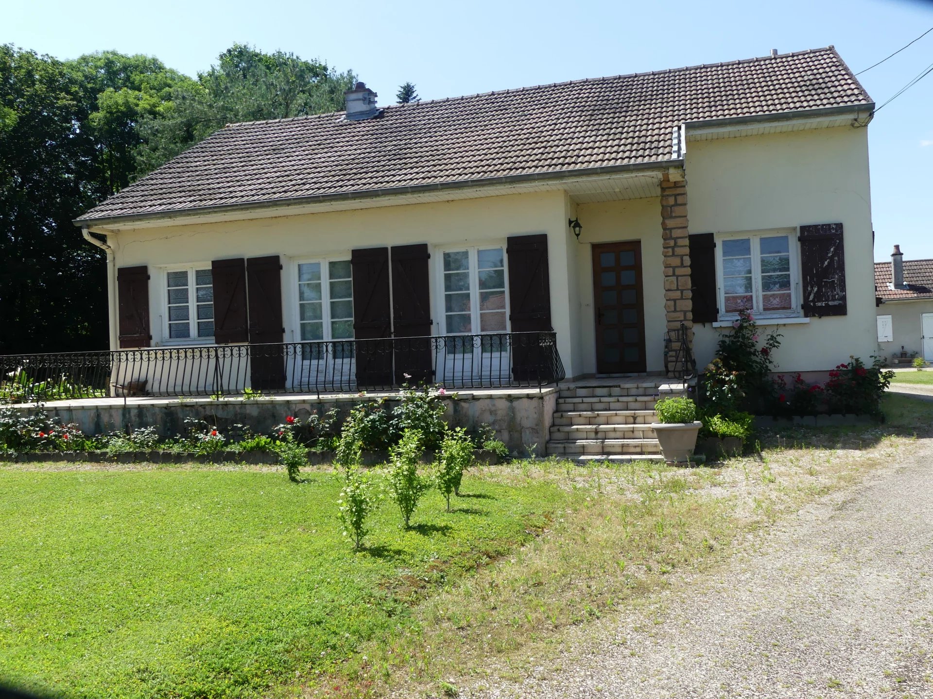 Propriété de 2 maisons indépendantes au coeur de la Bresse