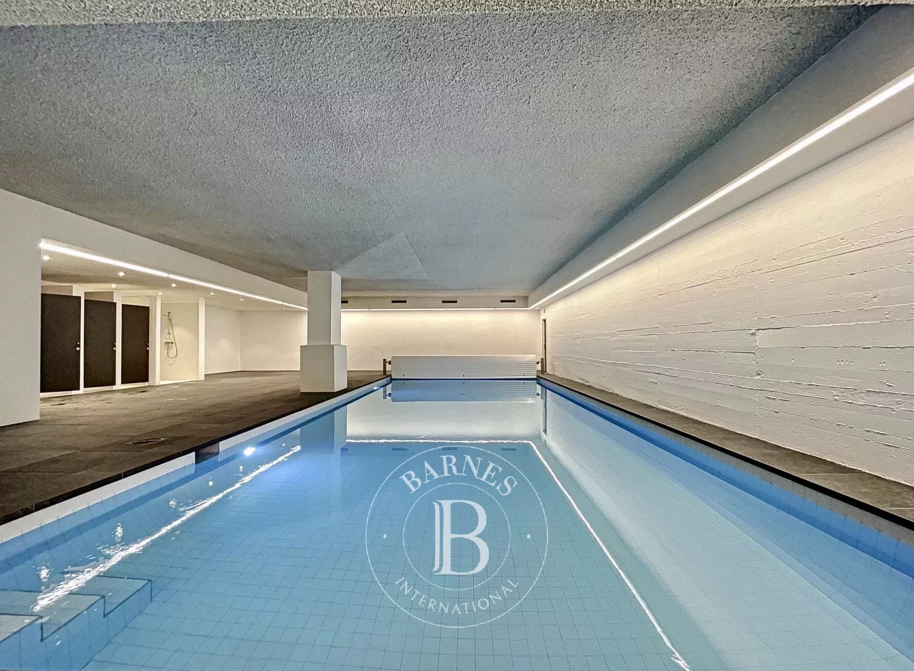 Ixelles - Luxurious apartment - 4 bedrooms - terrace - swimming pool
