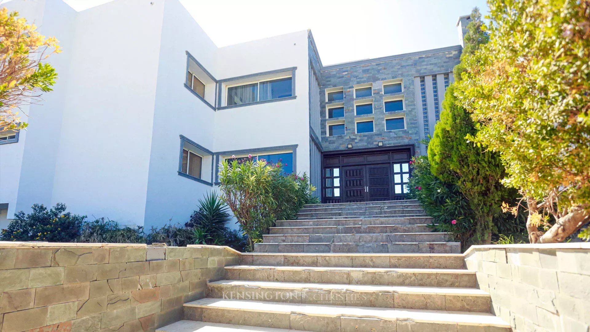 7 Bedroom Villa/Townhouse's Image 20