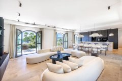 Seafront Luxury Villa in Cap d'Antibes | Exceptional Family Estate — photo 5 of 7