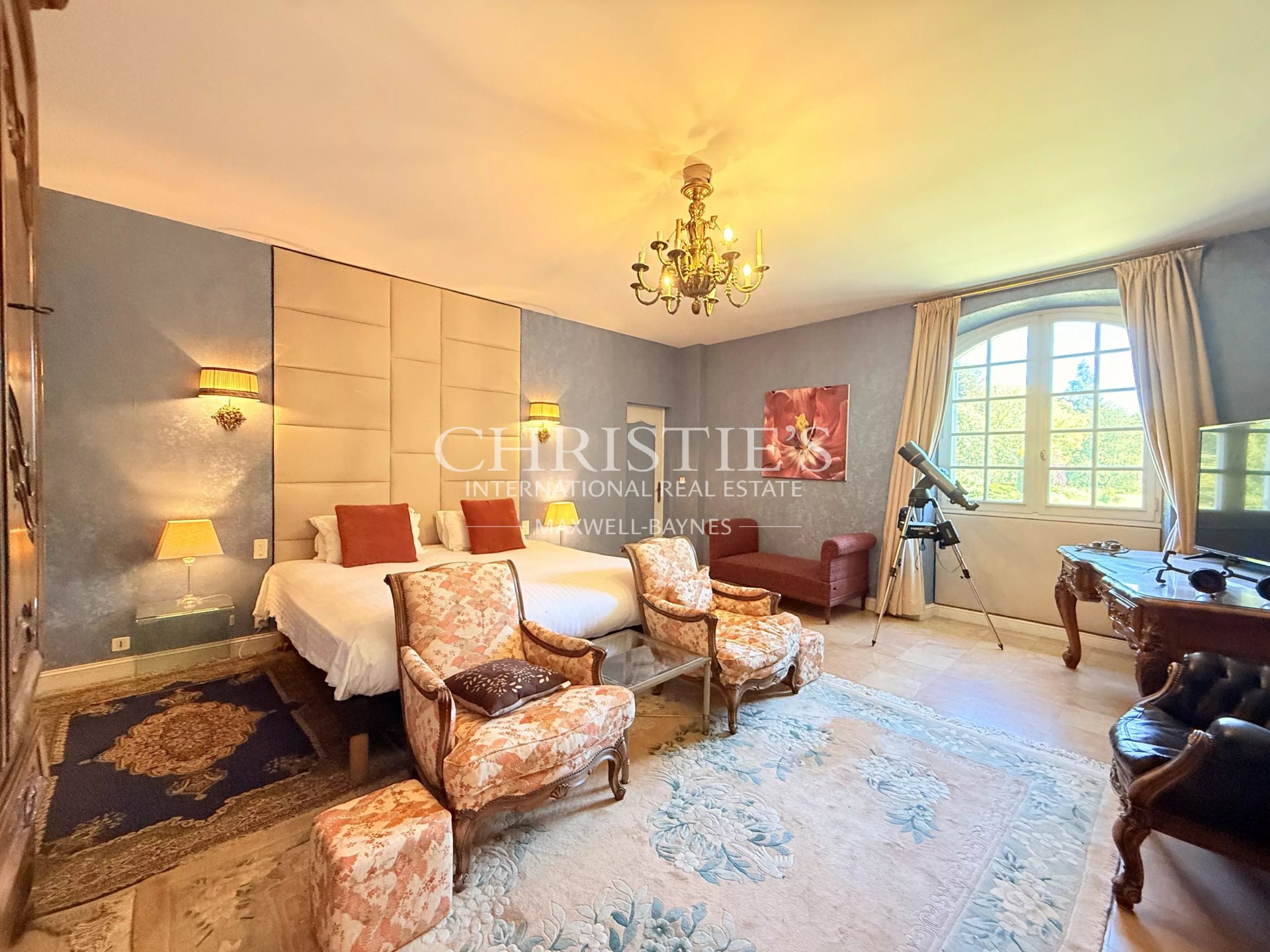 11 Bedroom Villa/Townhouse's Image 16