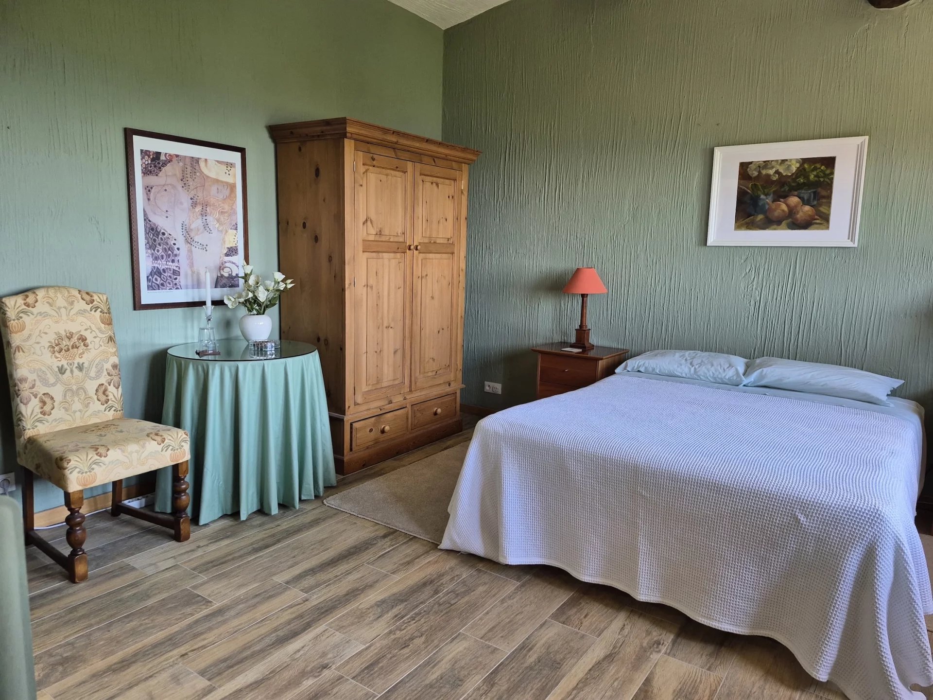  Image of Villa - 6 Bedrooms for Sale in Alpes-Maritimes-Vence-France, Image 19
