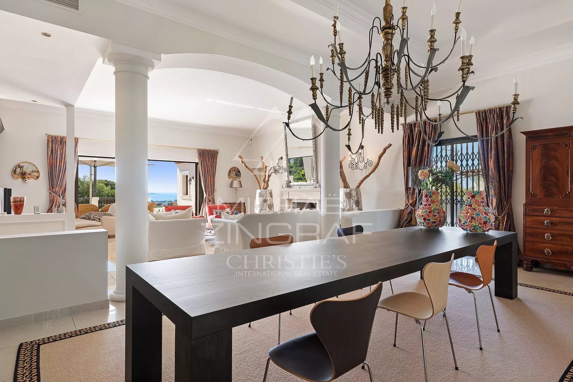 7 Bedroom Villa/Townhouse's Image 3