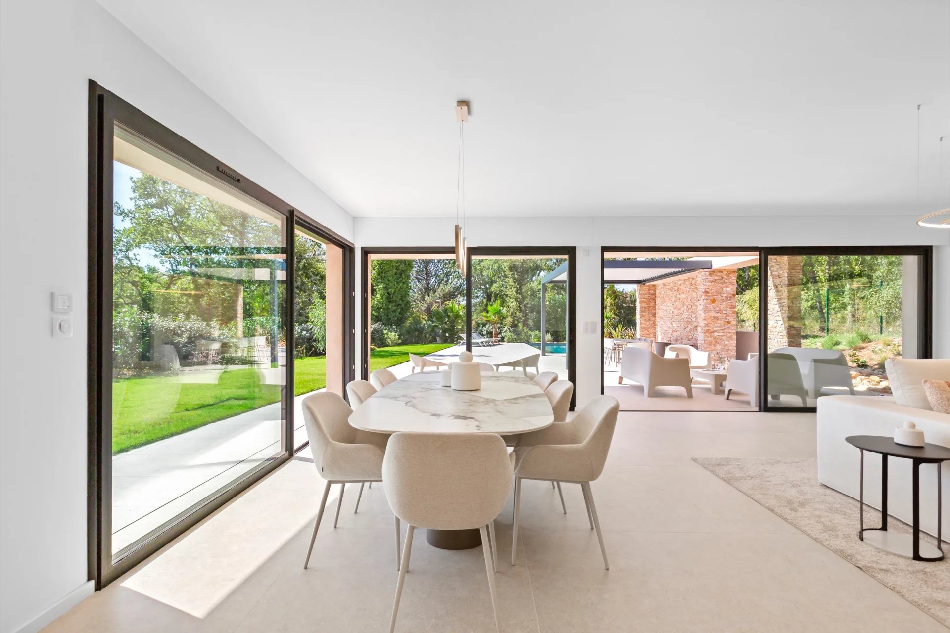 Stunning new built property in the domaine of Terre Blanche - Tourrettes Stunning new built property in the domaine of Terre Blanche - Tourrettes