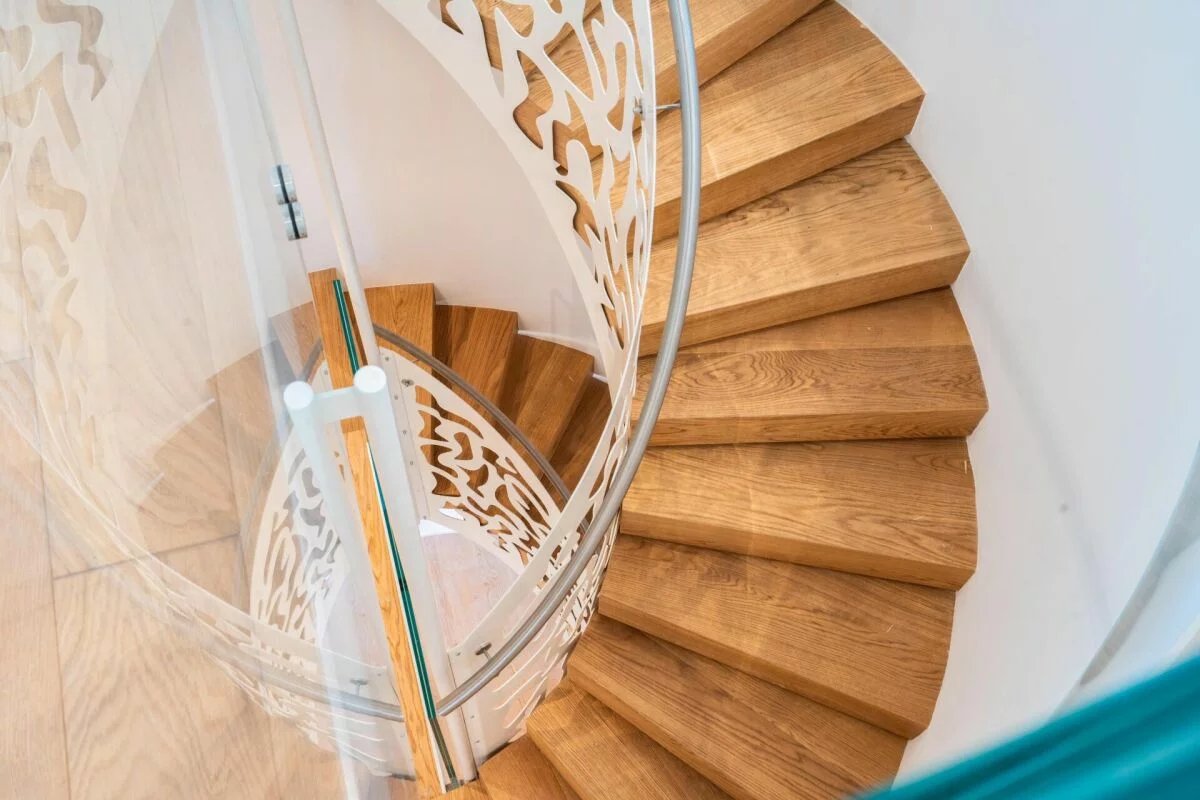 Stilvolle Seeblick-Villa – Modern Elegance Redefined