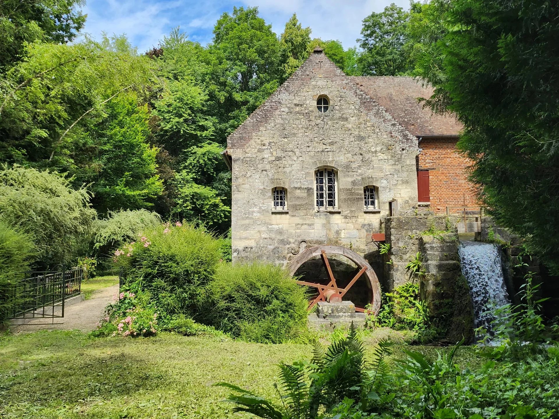 Très beau moulin situé proche de Clermont