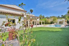 Provençal Villa for sale in Valbonne with master space — photo 8 of 8
