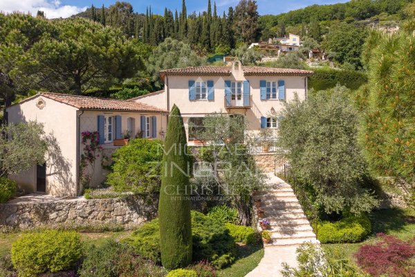 Charming villa in a peaceful setting within walking distance of the village of Vence — photo 2