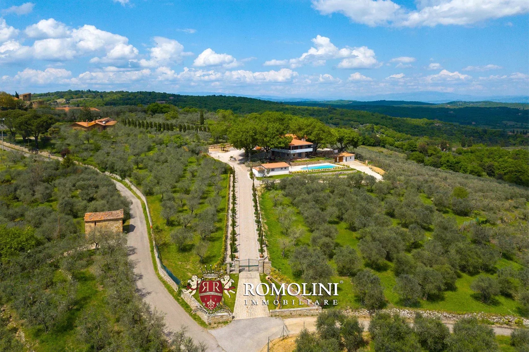6 Bedroom Villa/Townhouse's Image 16