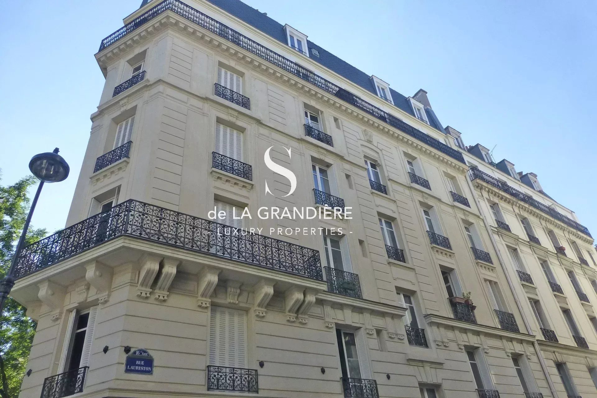 Paris 16ème - avenue Raymond Poincaré - 48m2