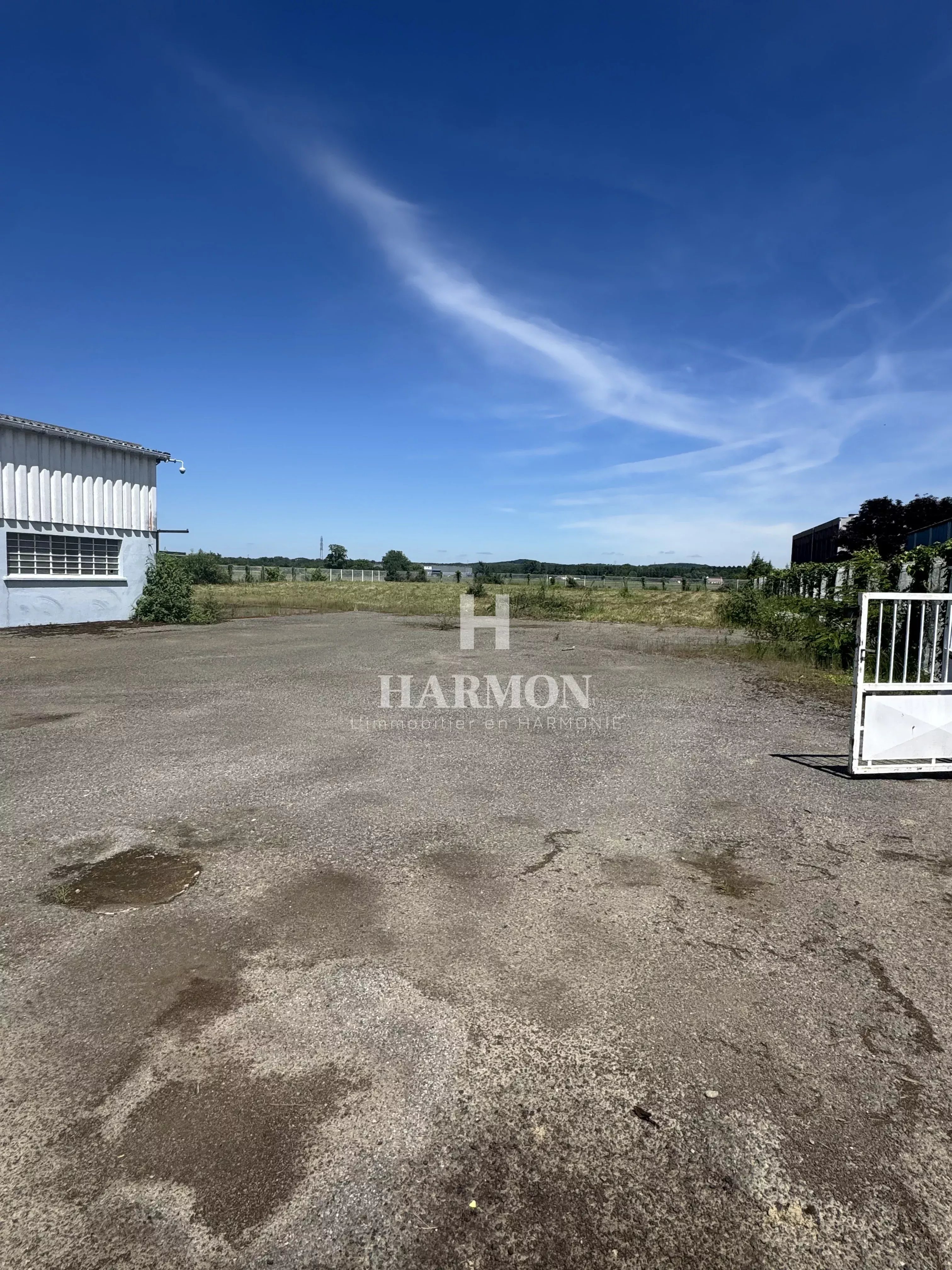 Harmon à vendre : Batiment artisanal ou industriel - Photo 2