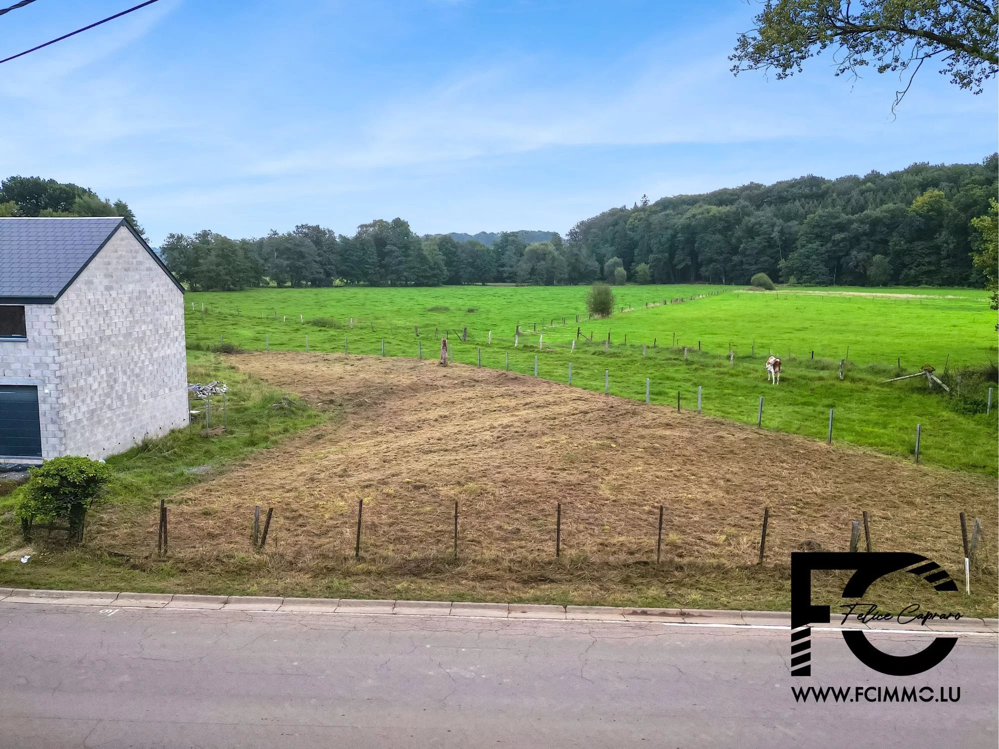 À Vendre - Terrain constructible de 8,33 ares à Attert