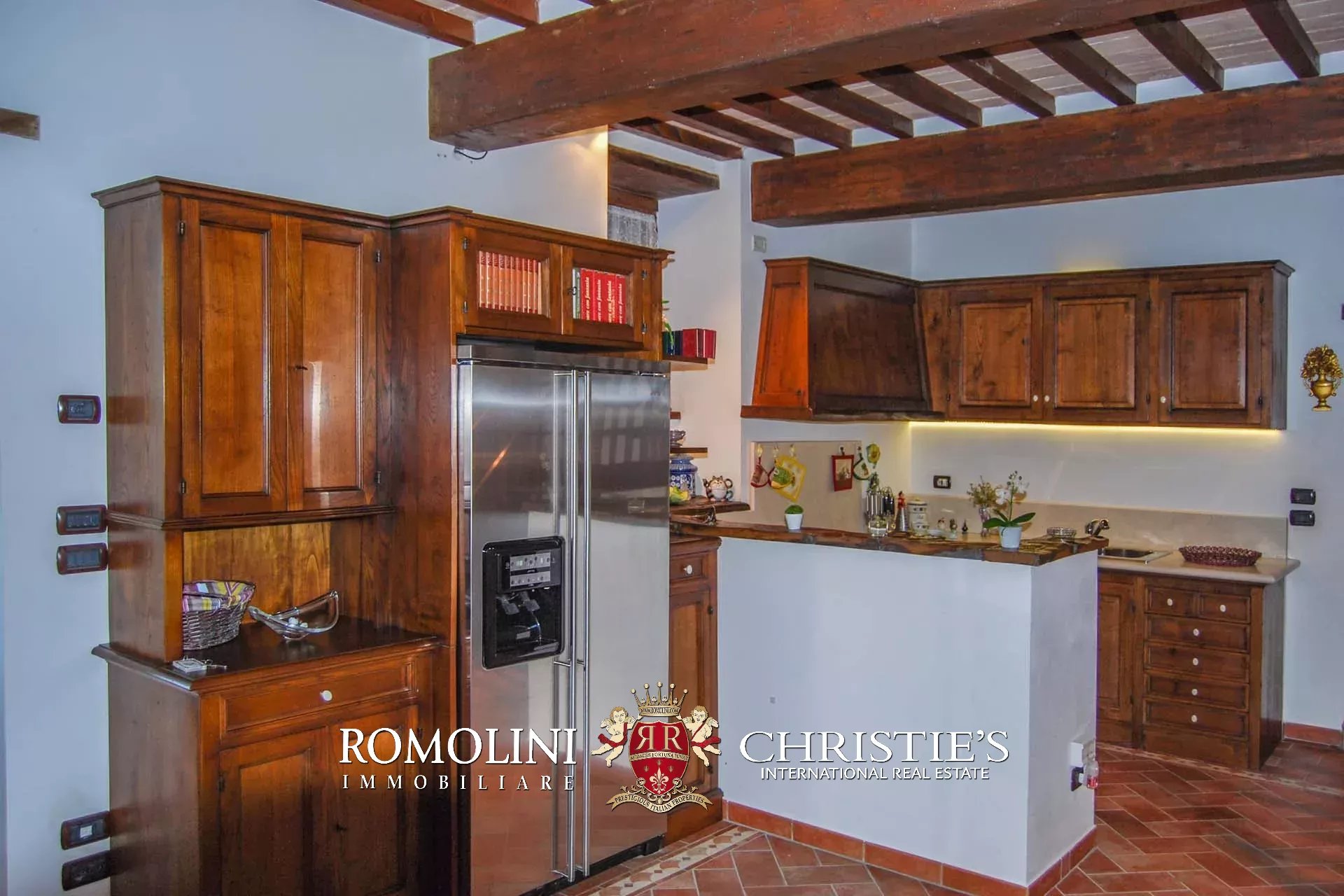 10 Bedroom Villa/Townhouse's Image 30