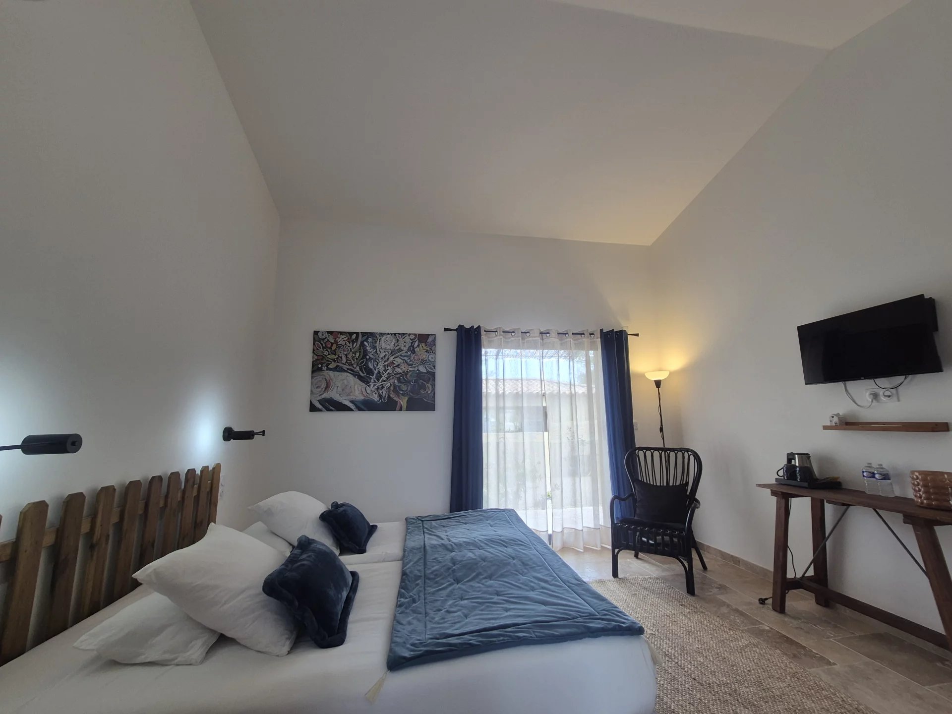Villa and 4 gites in Cotignac, unique layout with pool house and pool