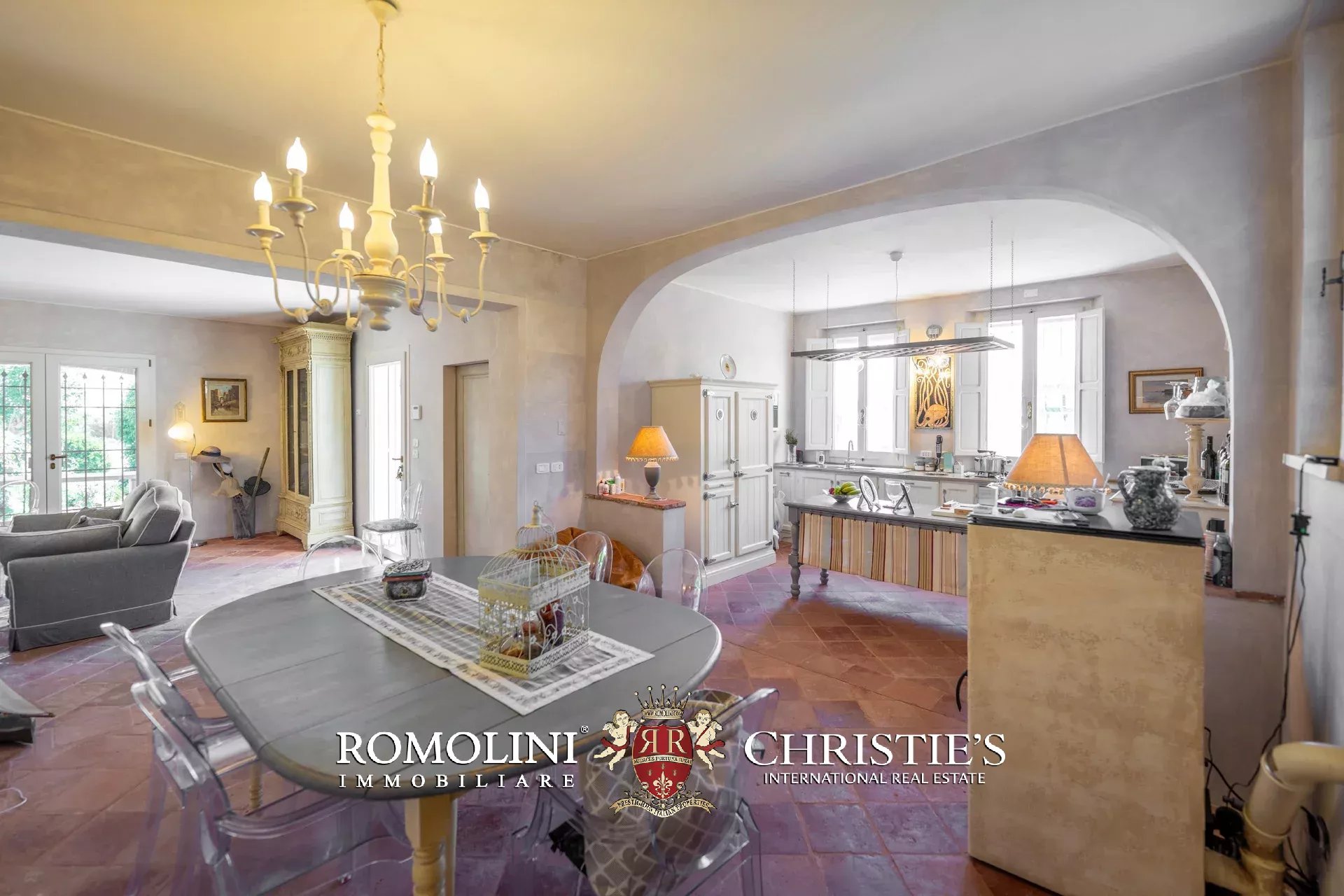 6 Bedroom Villa/Townhouse's Image 22