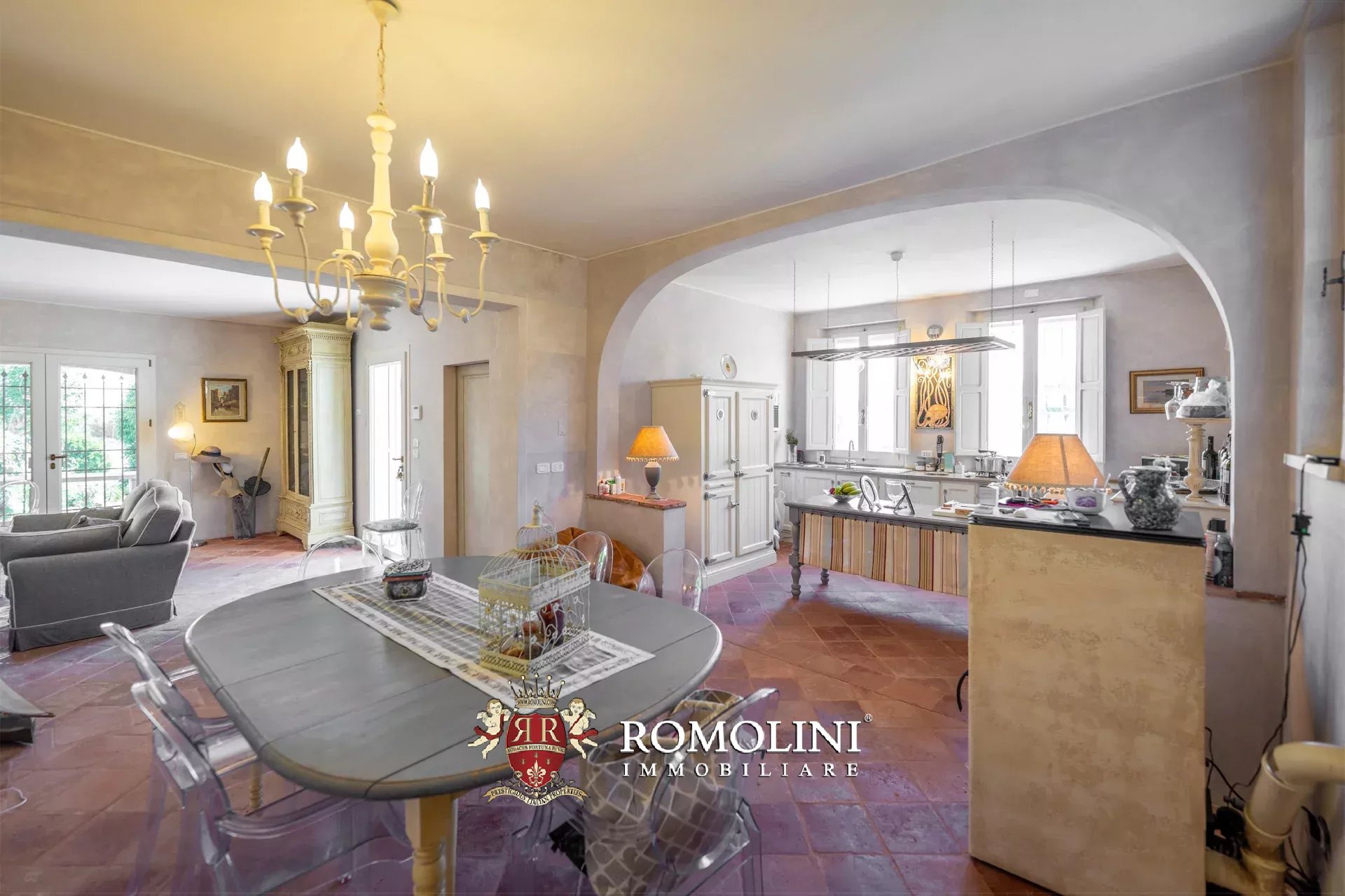 6 Bedroom Villa/Townhouse's Image 22