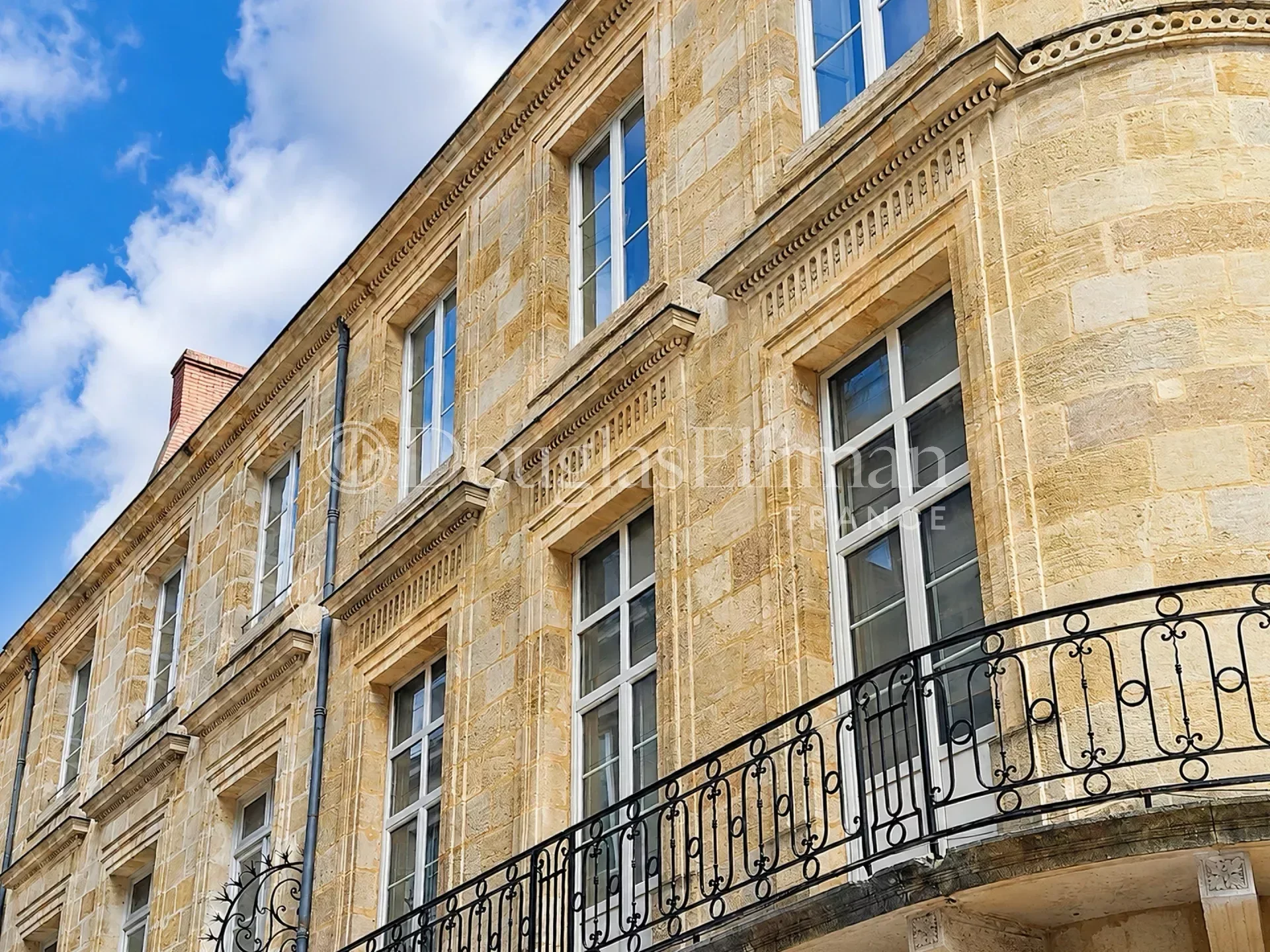 BORDEAUX CENTRE – Demeure d&rsquo;exception coeur de ville - Image nᵒ2