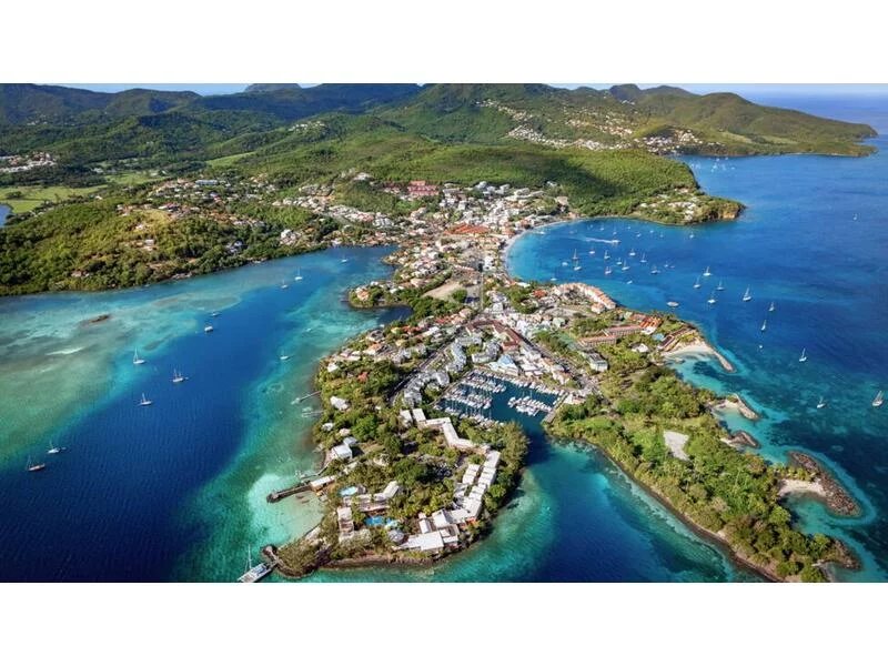FONDS DE COMMERCE A VENDRE / VILLAGE CREOLE