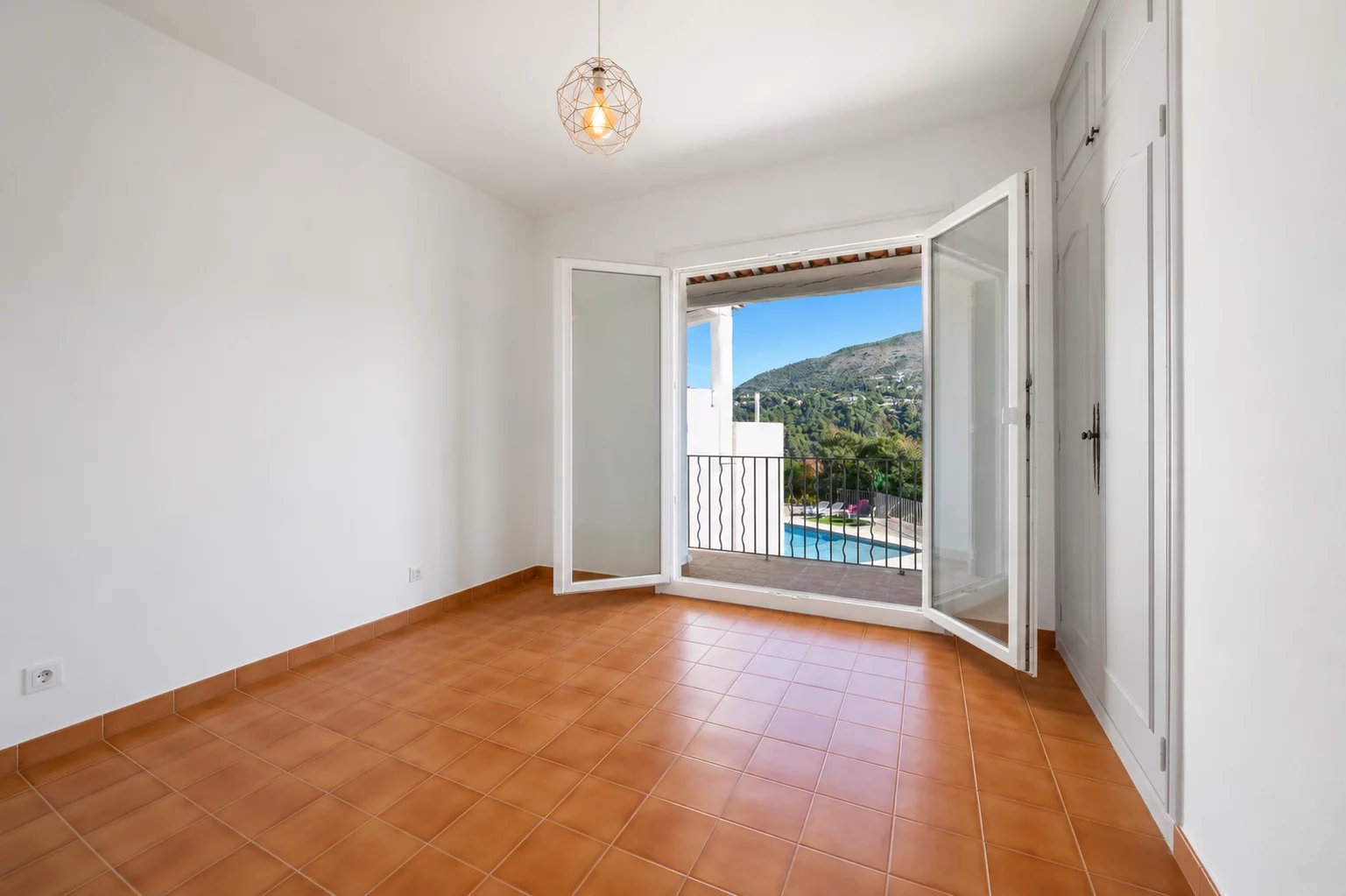 PROPRIÉTÉ DE PRESTIGE À COLOMARS — 267 M², PISCINE & POTENTIEL — photo 10