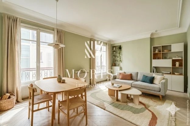 À vendre – Paris 8e Europe – Appartement 2-3 pièces de 50,20 m² - Image 1