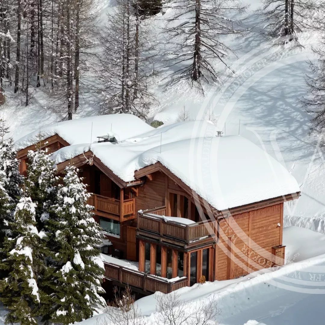 Chalet exceptionnel Ski-In Ski-Out avec piscine intérieure et SPA - Isola 2000