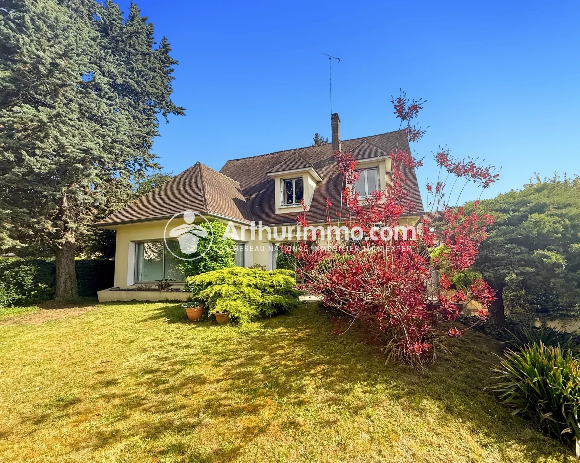 Maison sur sous-sol total à Soisy-sur-Seine