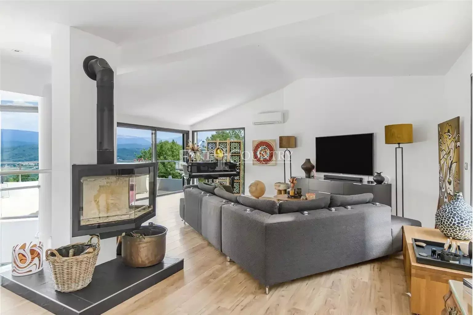 Photo of Villa for sale in Tourrettes with panoramic view