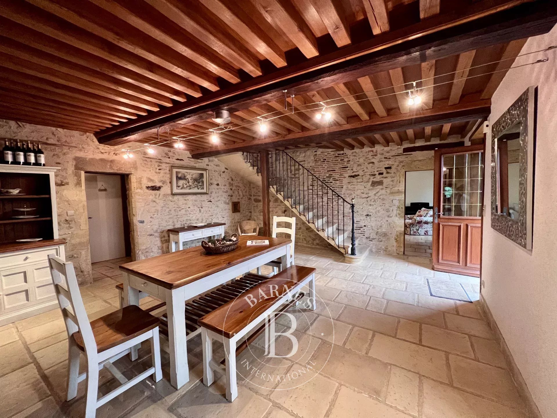 Saint-Christophe-en-Brionnais  - Maison 7 Pi&egrave;ces 3 Chambres - picture 8