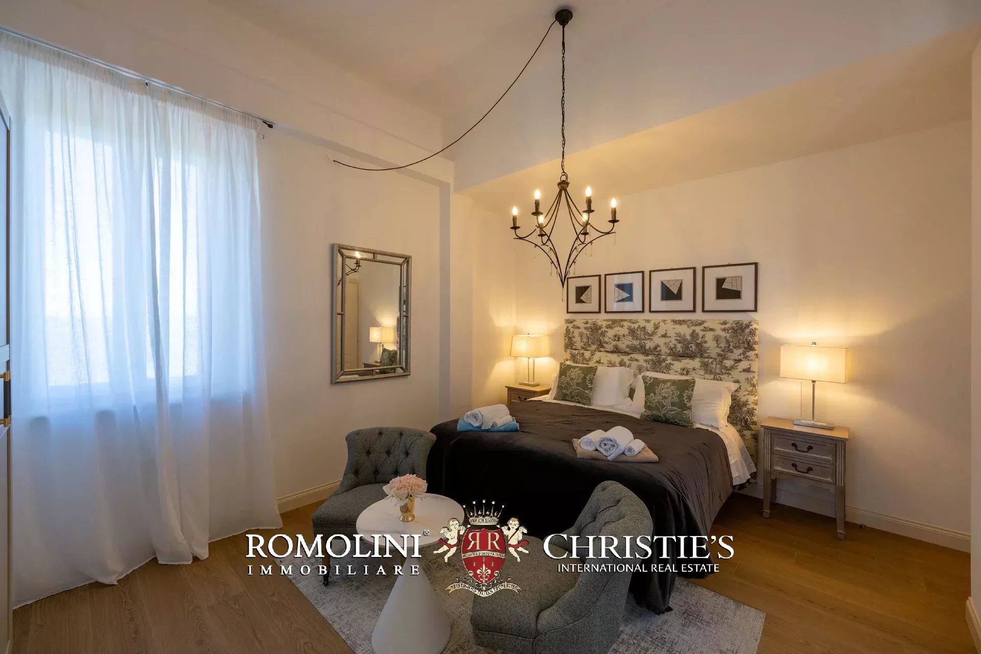 6 Bedroom Villa/Townhouse's Image 36