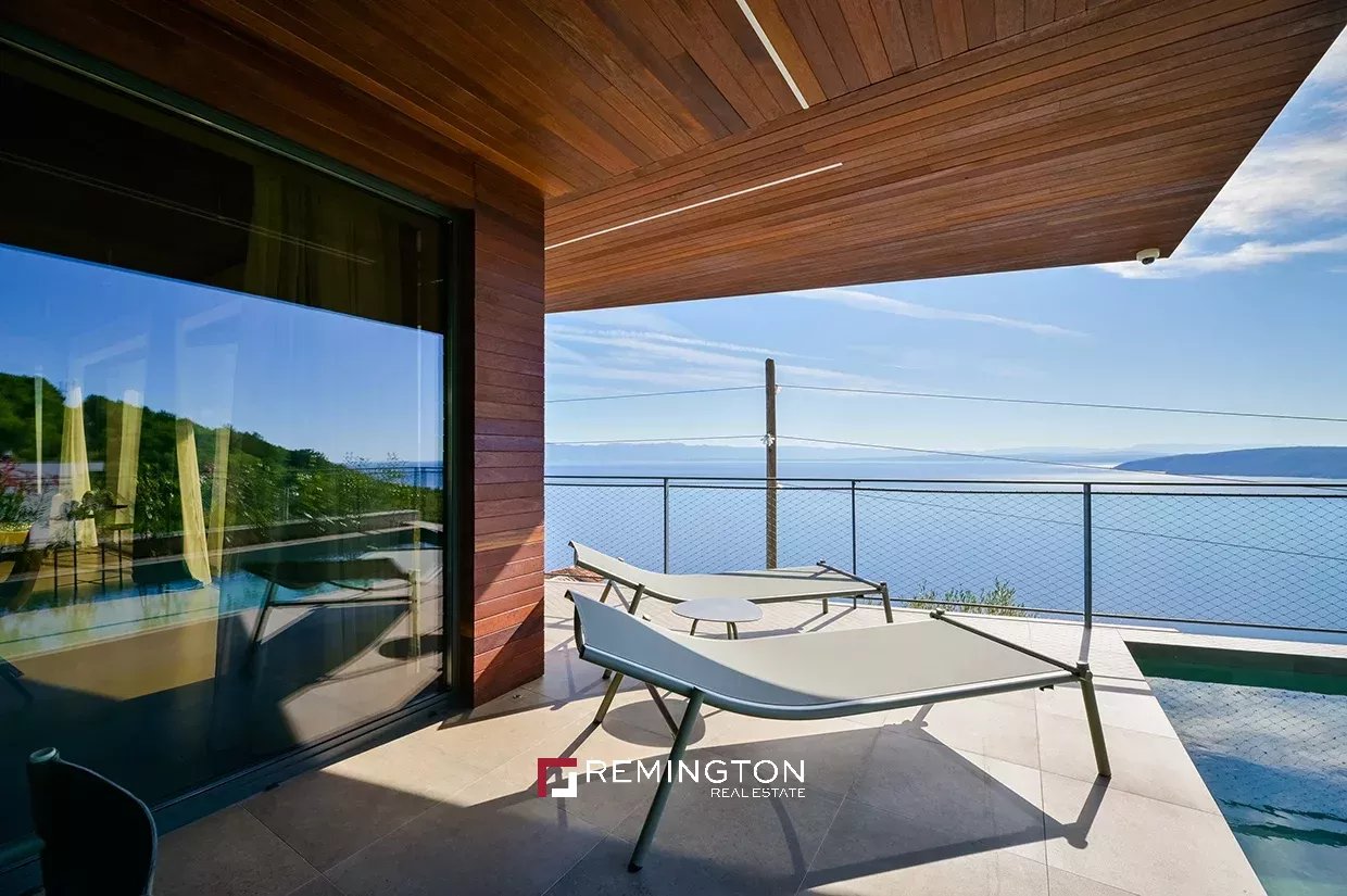 5 Bedroom Villa/Townhouse's Image 38