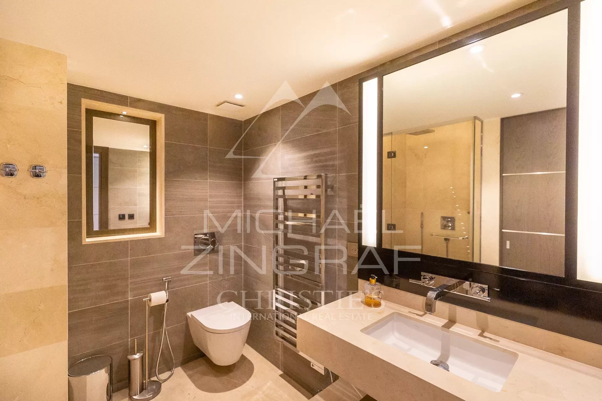 3 Bedroom Apartment/Flat's Image 8