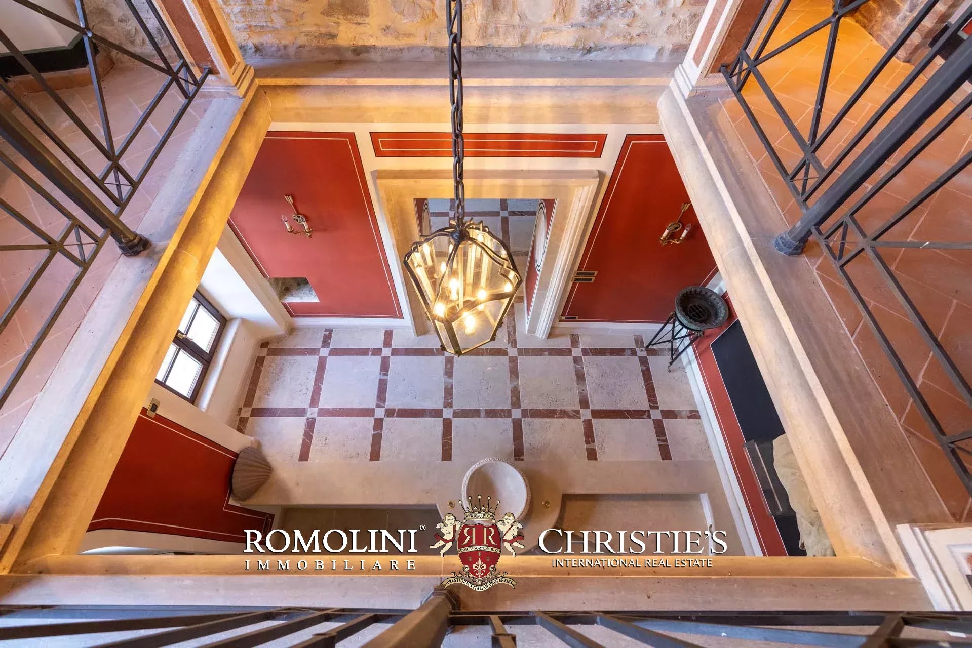 10 Bedroom Villa/Townhouse's Image 128