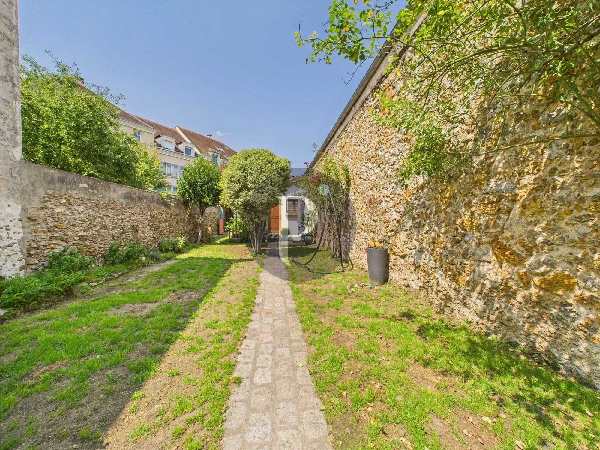 vente-maison-5-pieces-verrieres-le-buisson-86139221