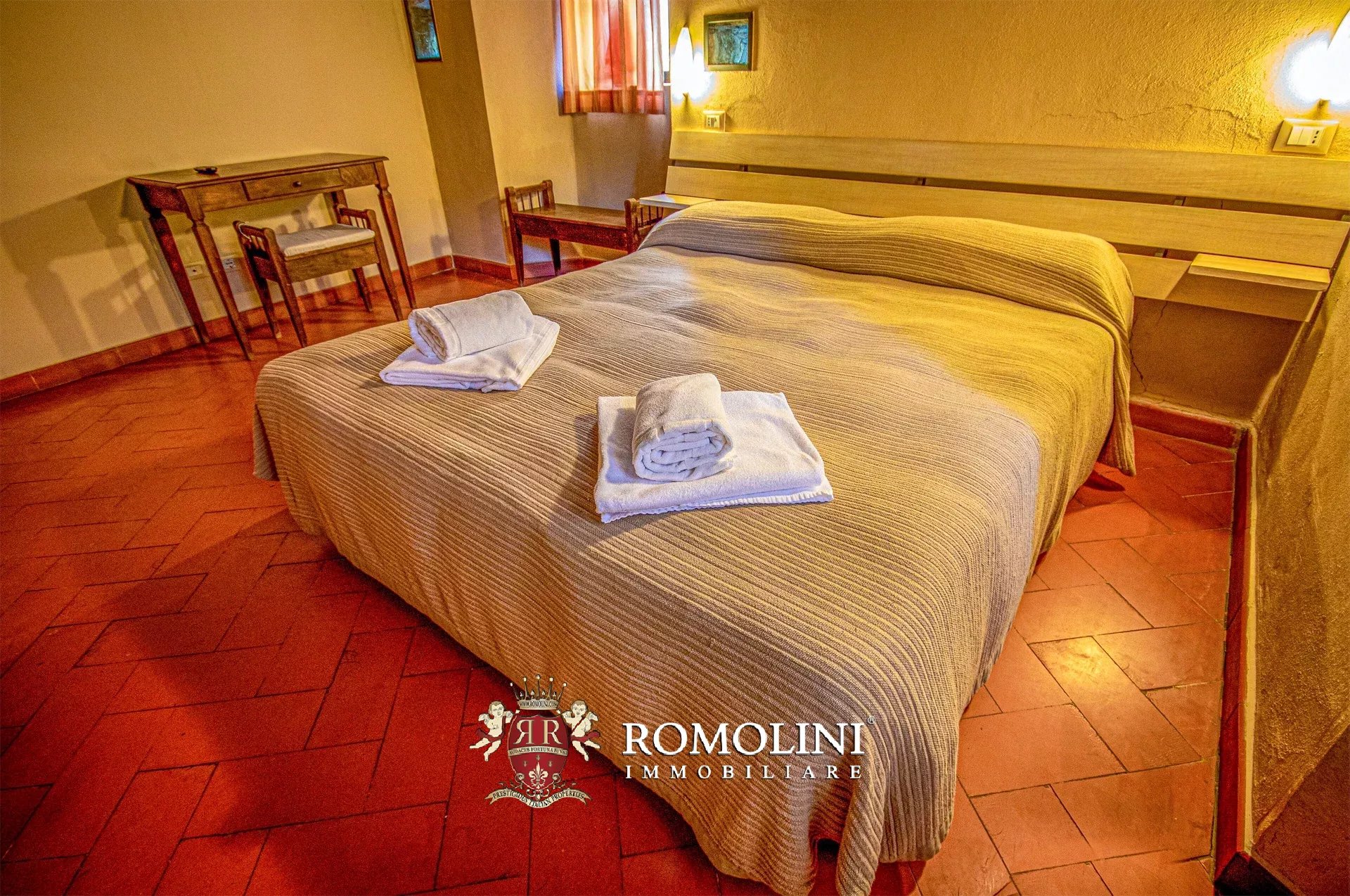 10 Bedroom Chateau's Image 29