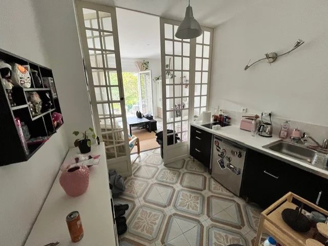 Palette / Tholonet: Coquet studio avec terrasse