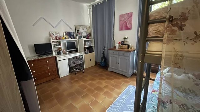 CALLIAN dans maison de village 3P de 90 m²