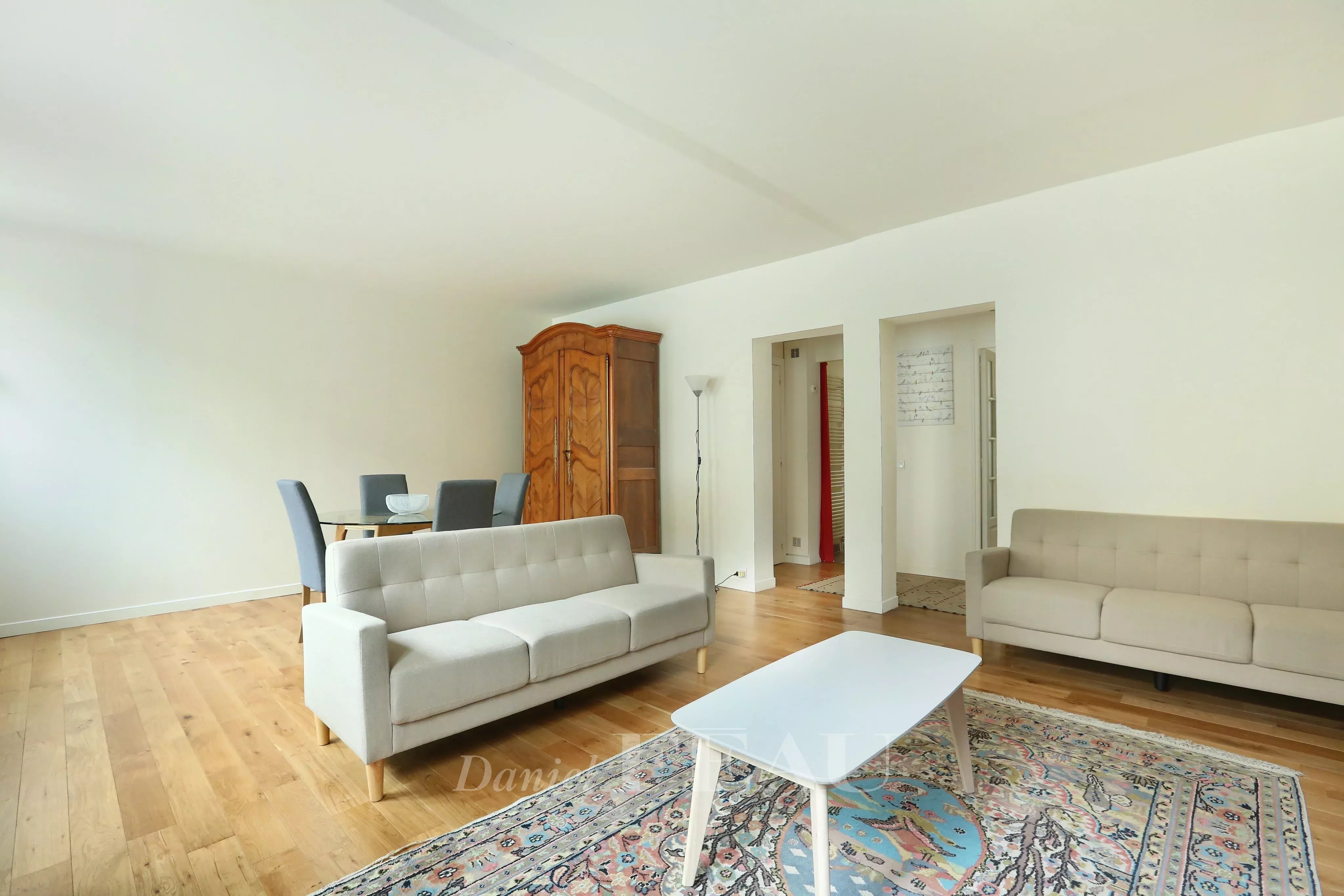 Living-room Wooden floor