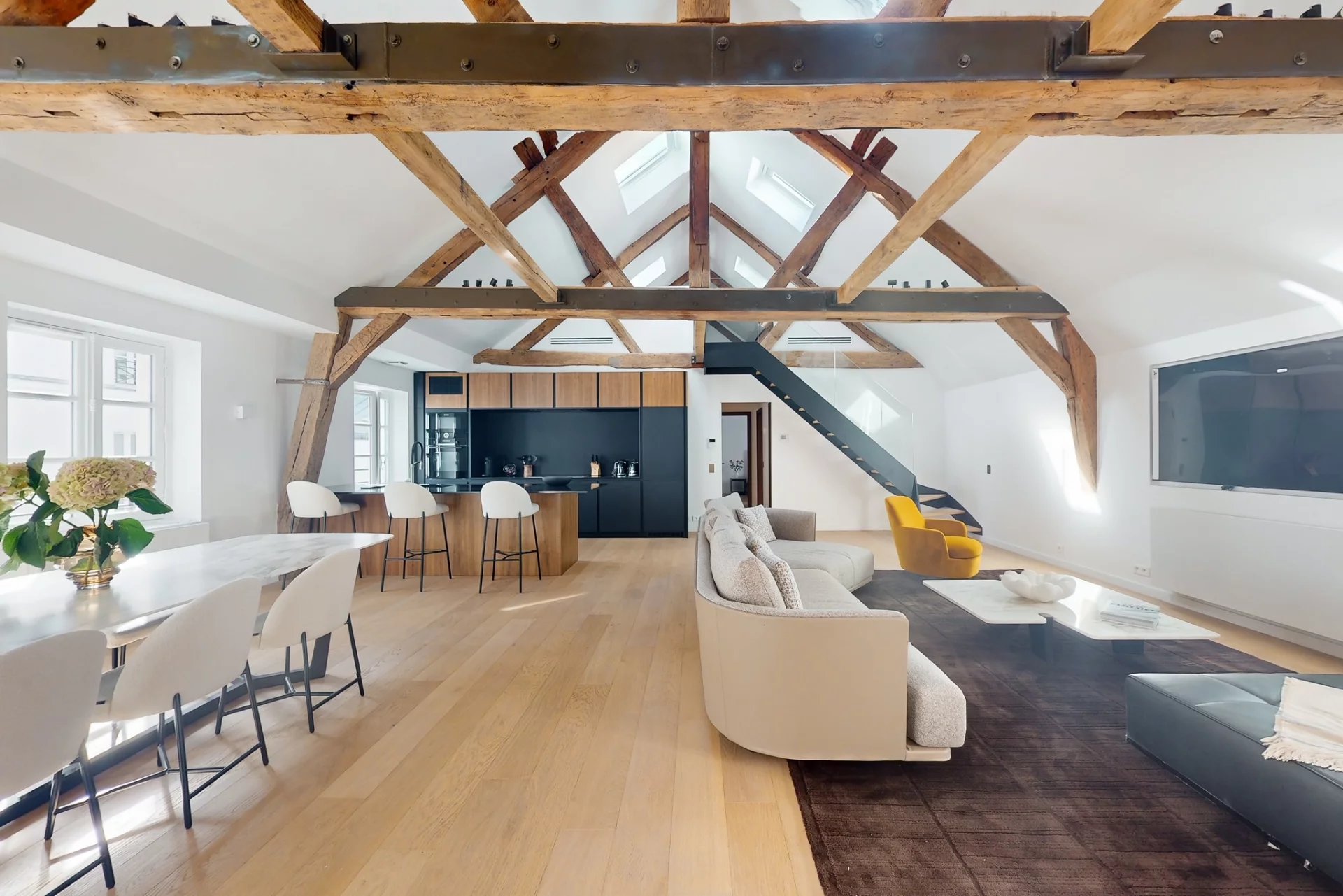 Sale Apartment Paris 7th Saint-Thomas-d'Aquin