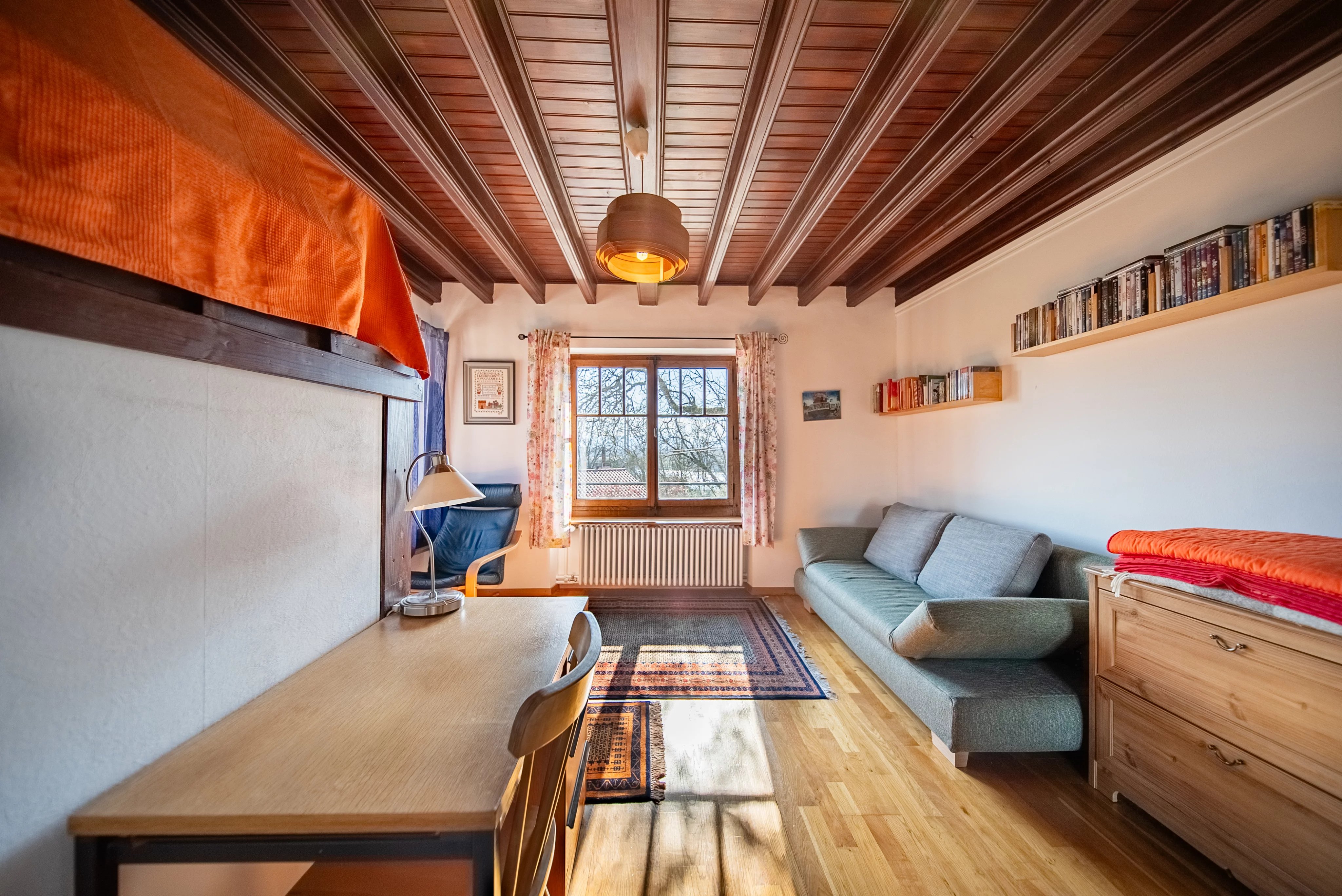 Peney-Dessus Spacieux duplex 7 pièces avec jardin